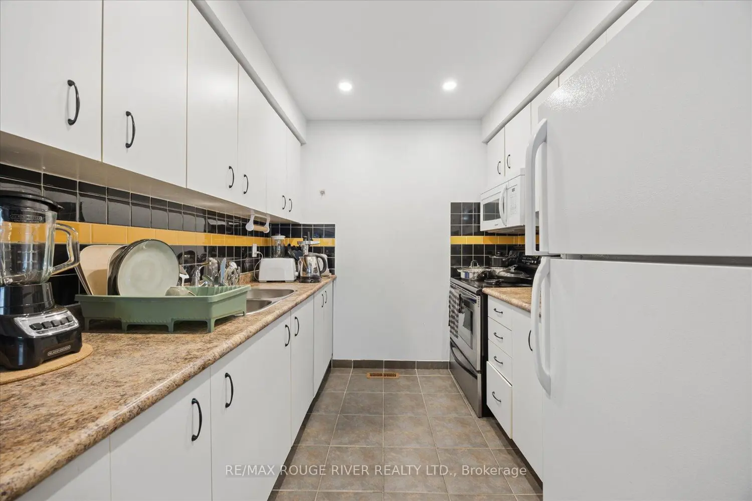 79 Broadlands Crescent photo 2