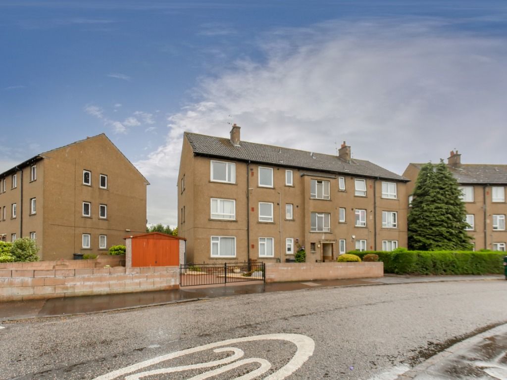 2 bed flat to rentKemnay Gardens, Douglas And Angus, Dundee DD4