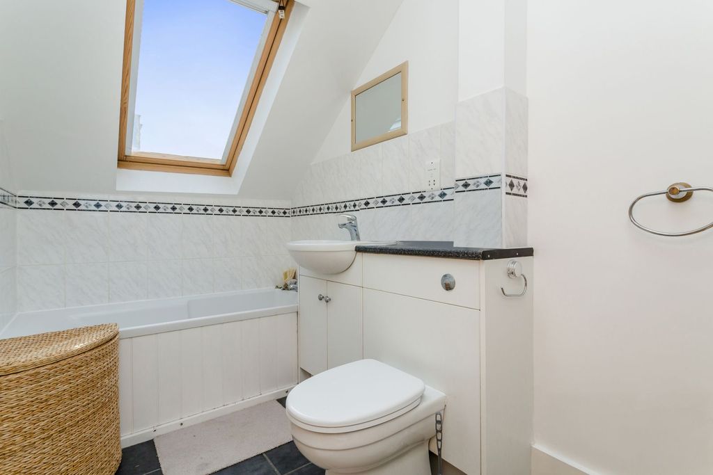 Additional image 7 of 6 bed maisonette to rentPreston Road, Brighton BN1