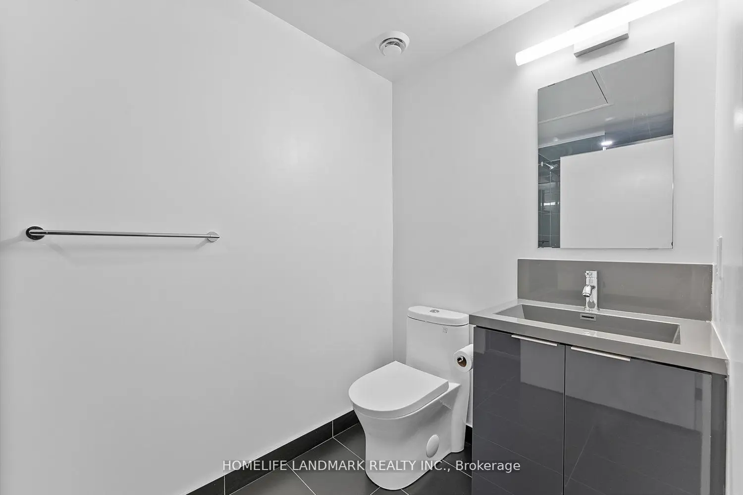 Additional image 13 of 230 Simcoe Street 1129