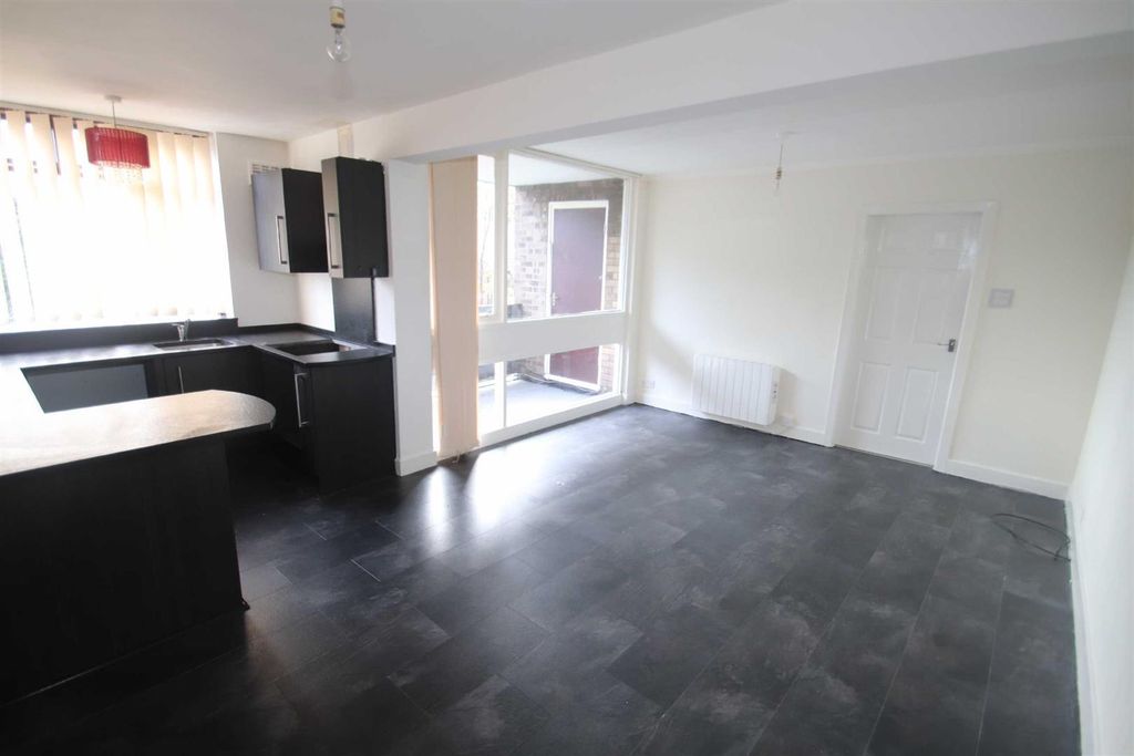 Additional image 2 of 2 bed flat to rentThe Paddock, Handforth, Cheshire SK9