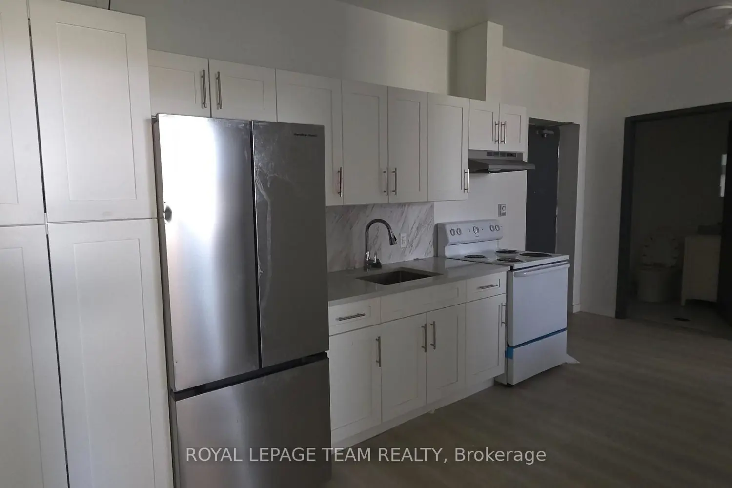 Additional image 8 of 822 Marlborough Street