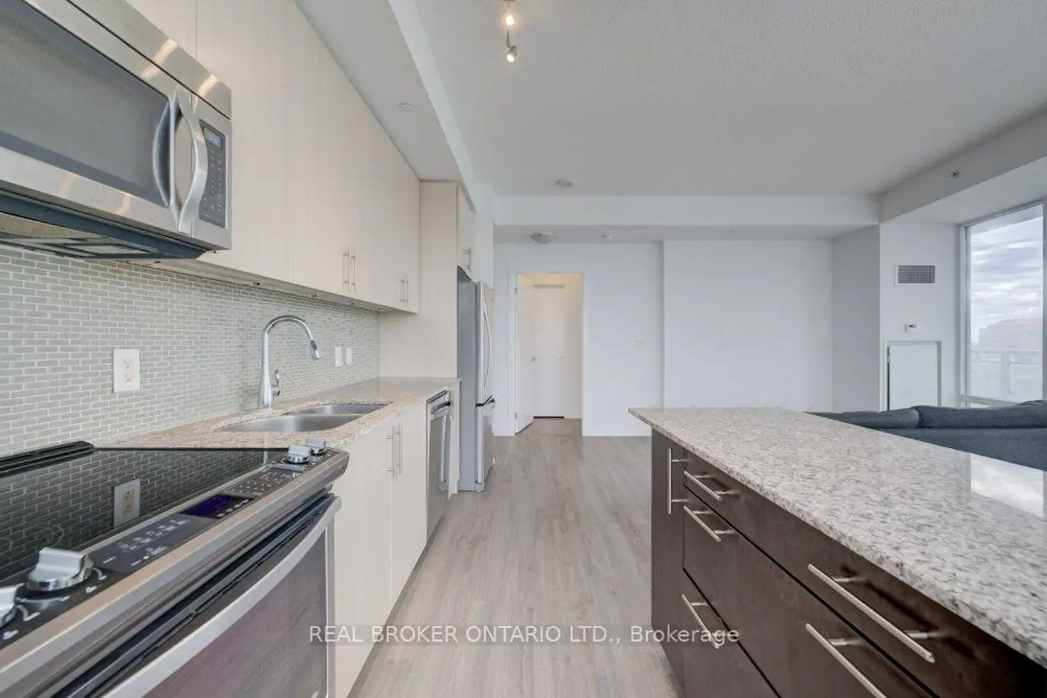 Additional image 14 of 85 Duke Street 908
