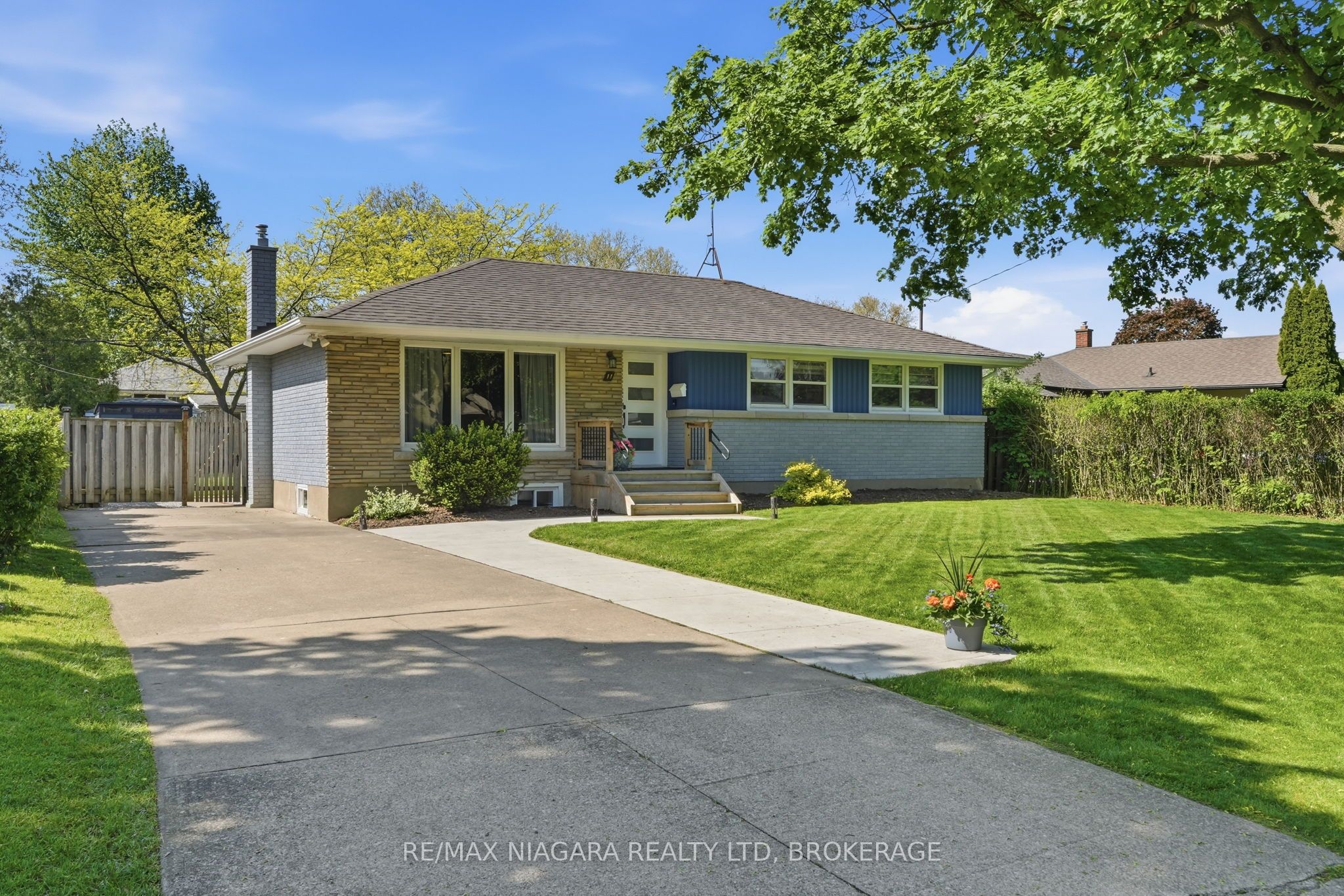 11 Brucedale Avenue, St. Catharines, ON, L2M 2Z4