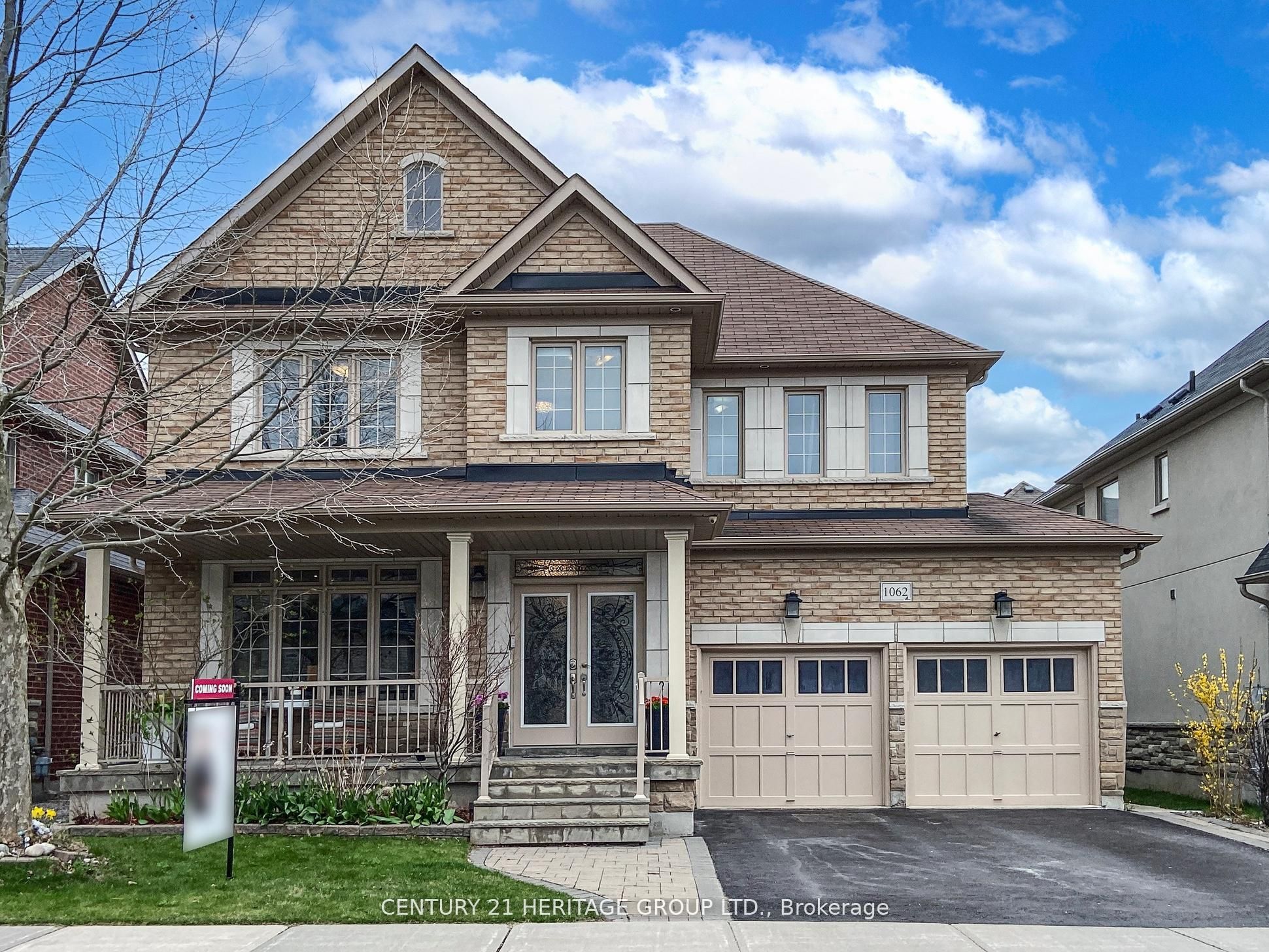 1062 Blackhall Crescent, Newmarket, ON, L3X 0B3