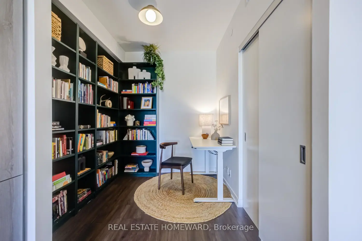 223 St Clair Avenue 309 photo 3