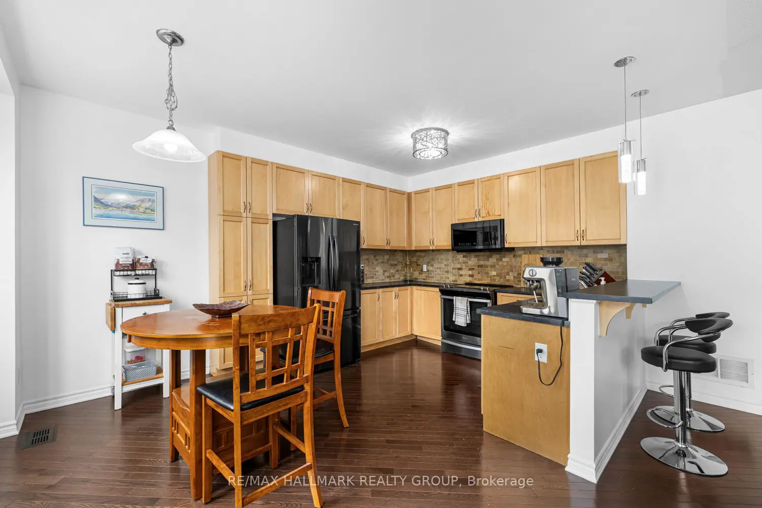 Additional image 11 of 529 Dundonald Drive