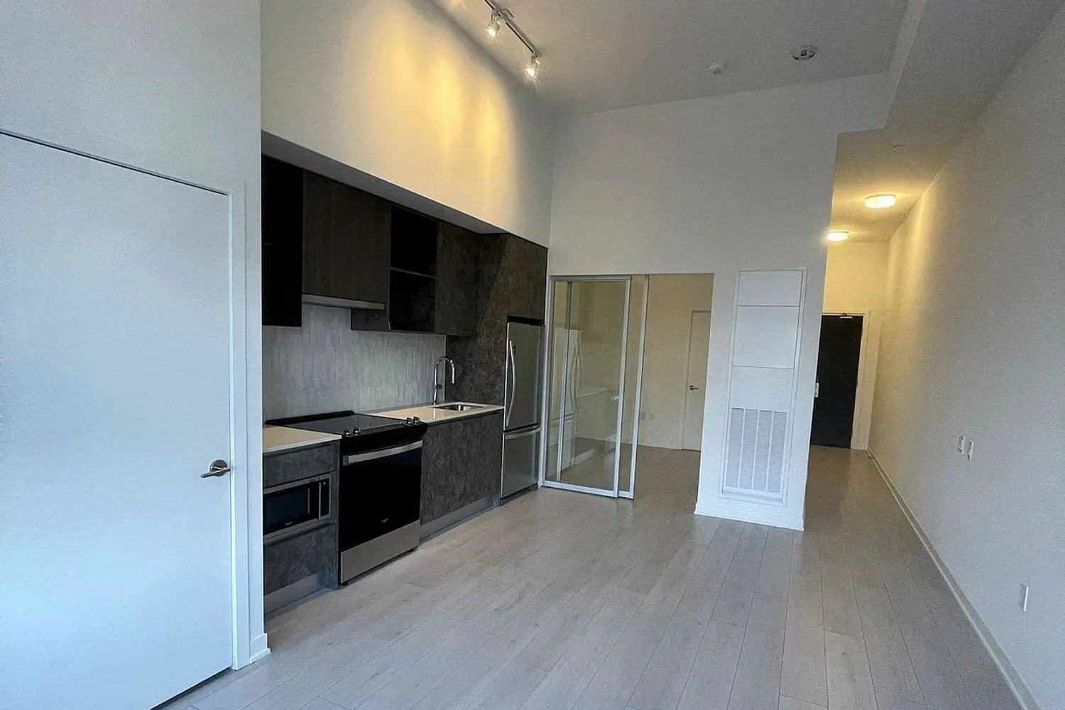 Additional image 2 of 395 Dundas Street 131