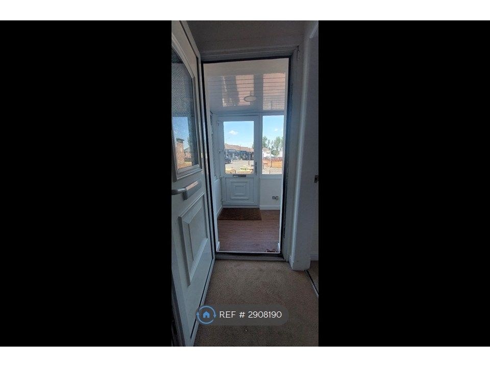 Additional image 7 of 2 bed terraced house to rentStamperland Hill, Clarkston, Glasgow G76