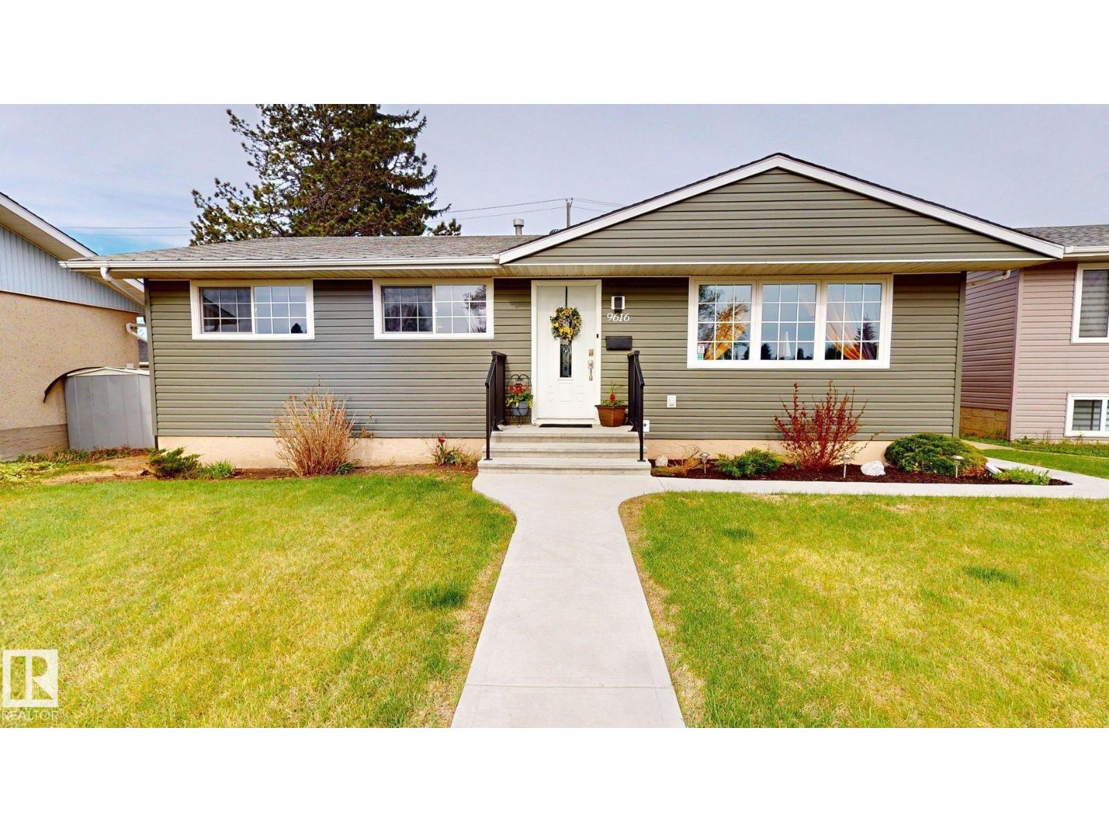 9616 169 Street NW, Edmonton, AB, T5P3X2