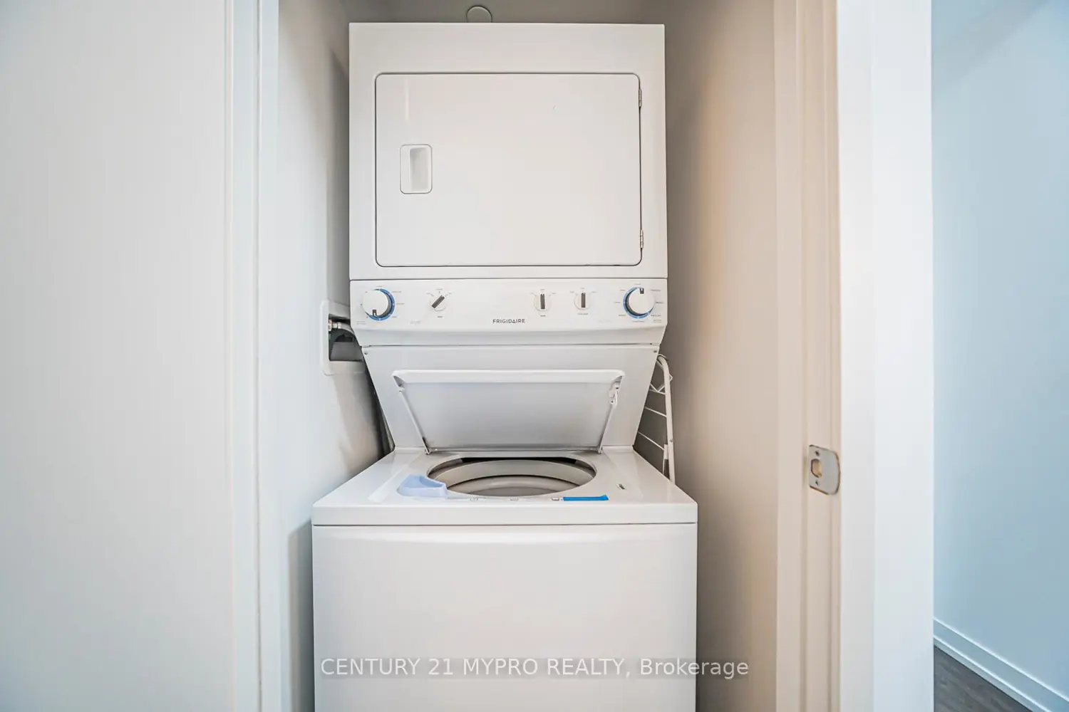 Additional image 13 of 89 Dunfield Avenue 2803