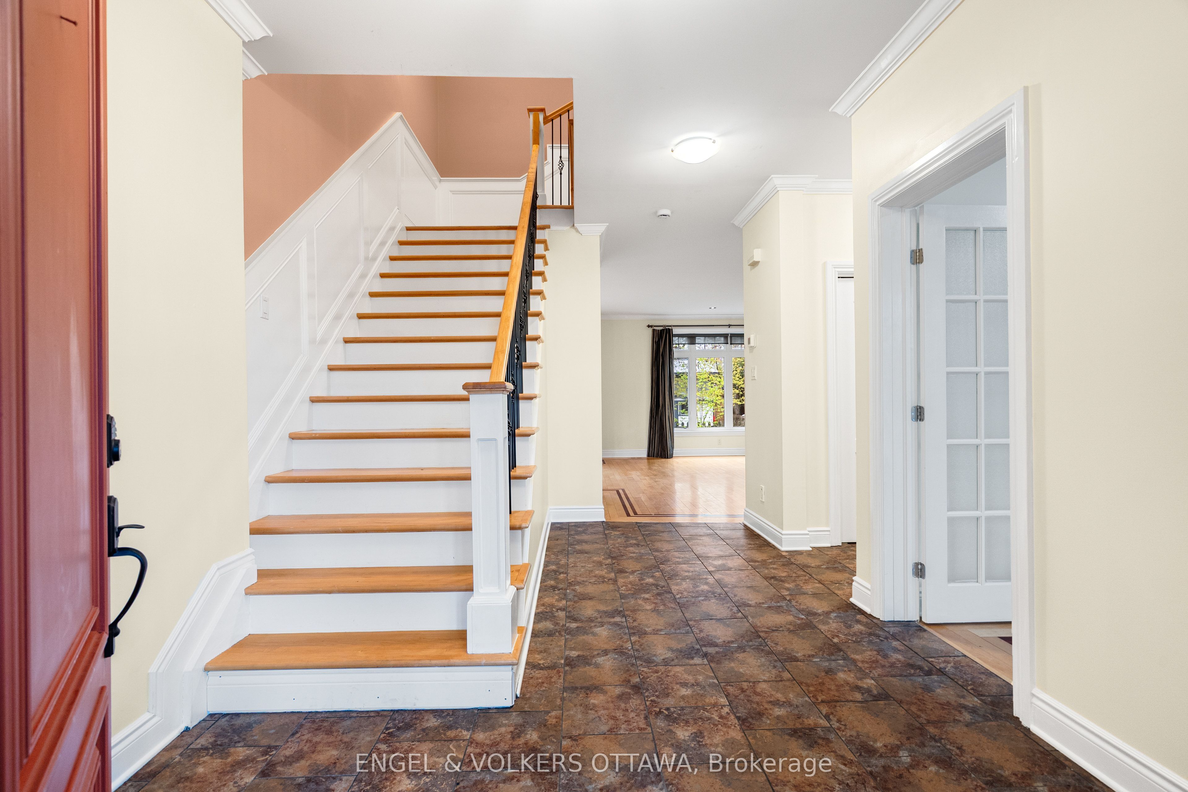 Additional image 3 of 1130 Emperor Avenue, Ottawa, ON, K1Z 8C1