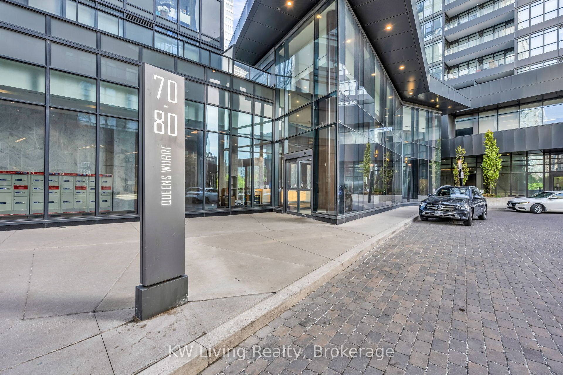 Additional image 3 of 1601-70 Queens Wharf Road, Toronto, ON, M5V 0J2