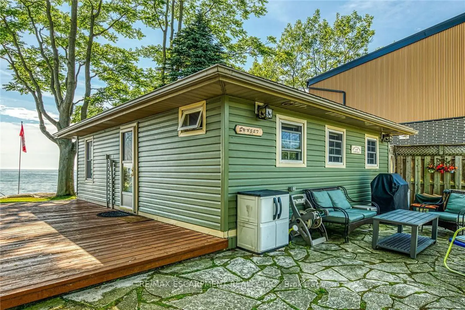 803 Sandy Bay Road photo 2