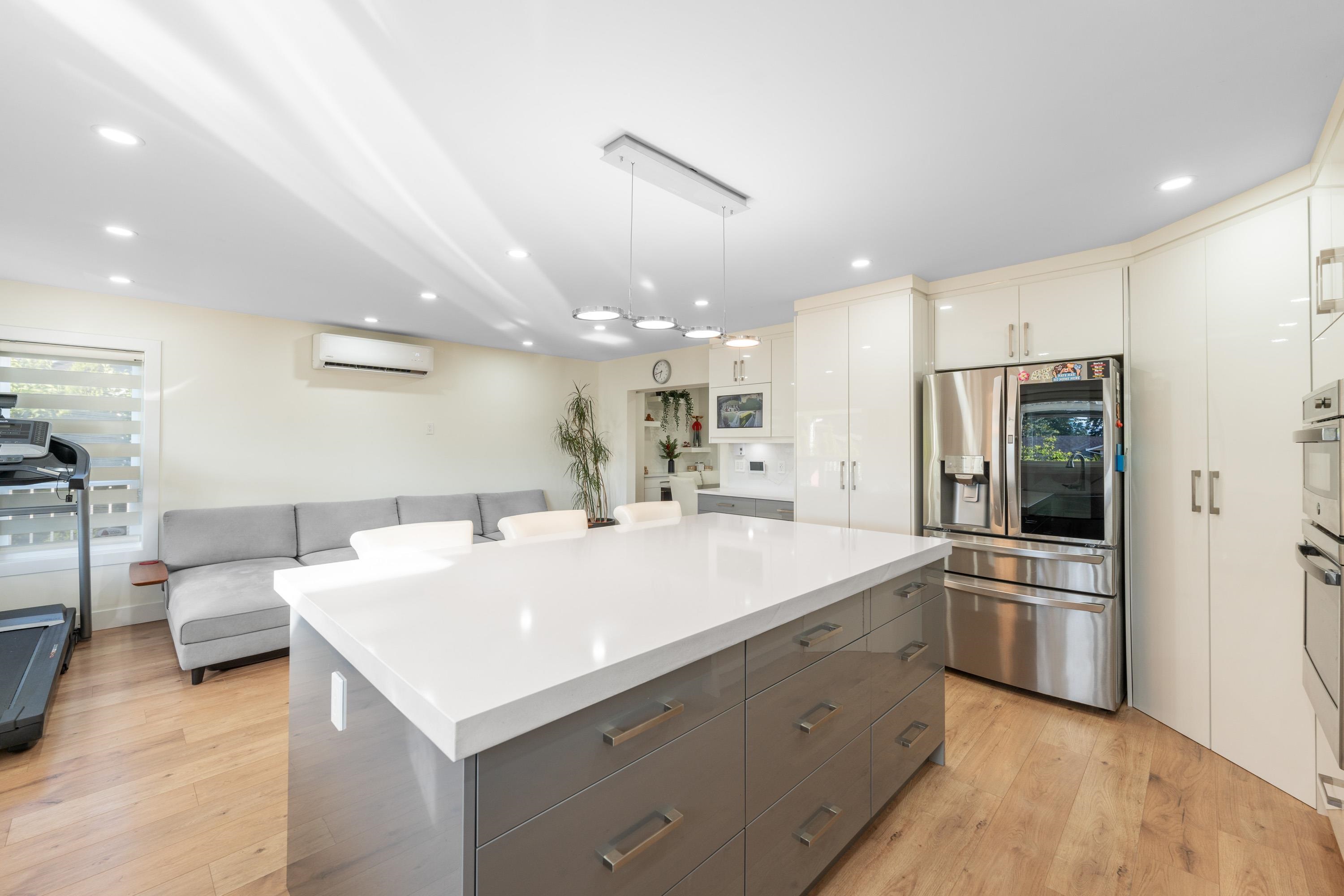 Additional image 4 of 8649 11th Avenue, Burnaby, BC, V3N 2P9