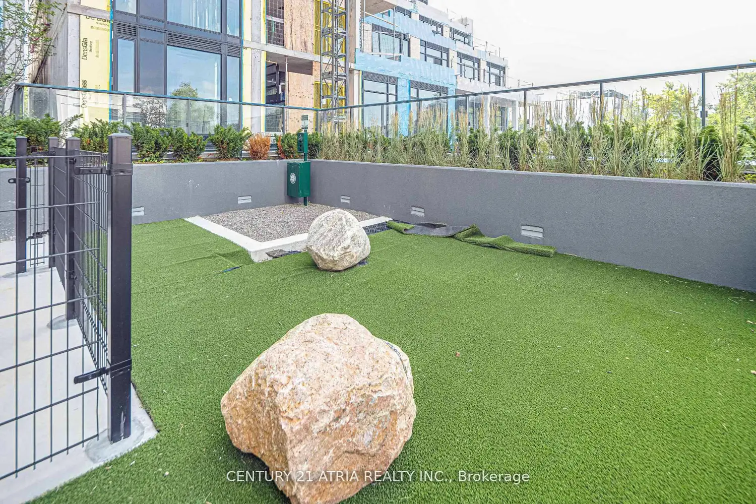 Additional image 18 of 2020 Bathurst Street 1820