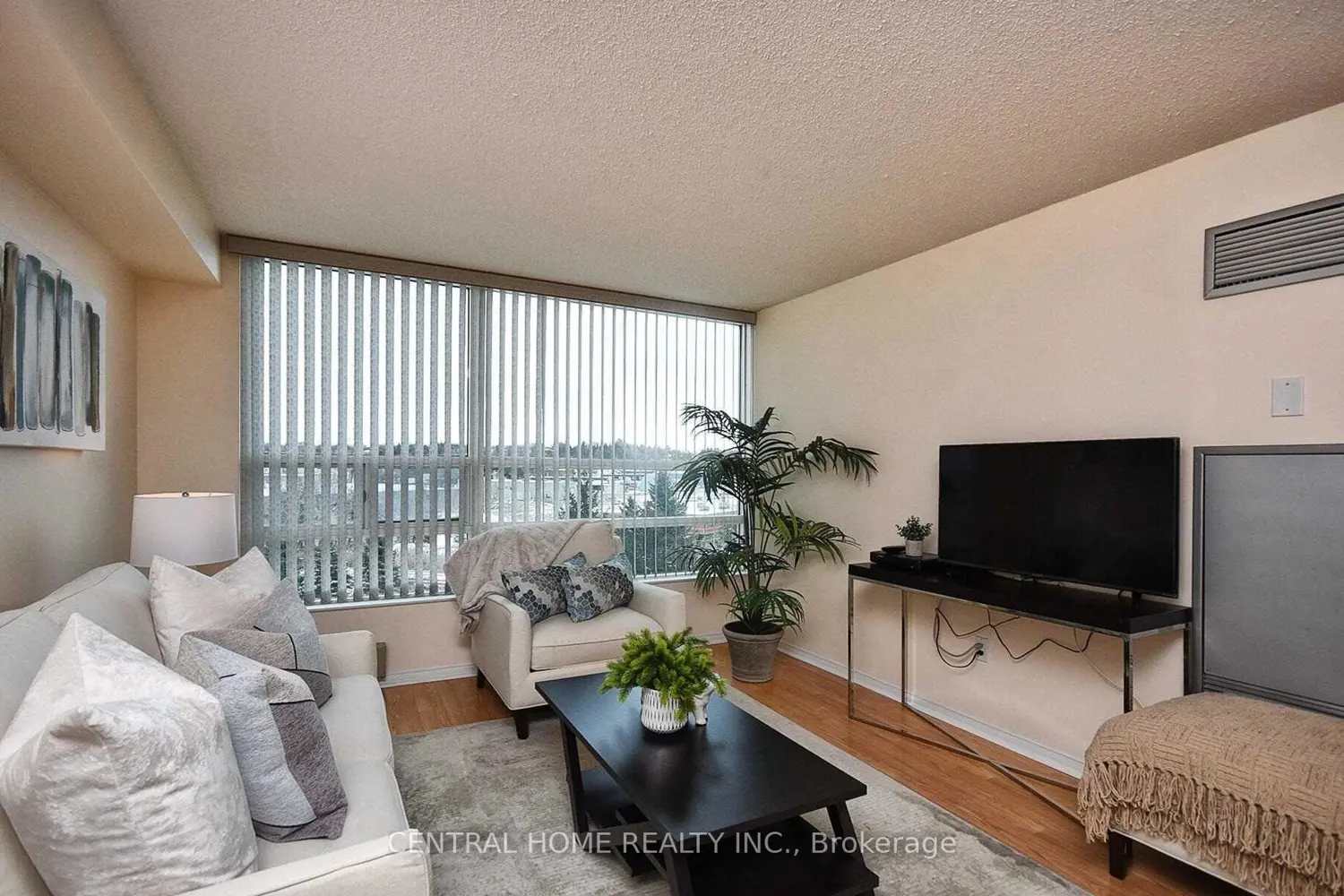 Additional image 3 of 7825 Bayview Avenue #502