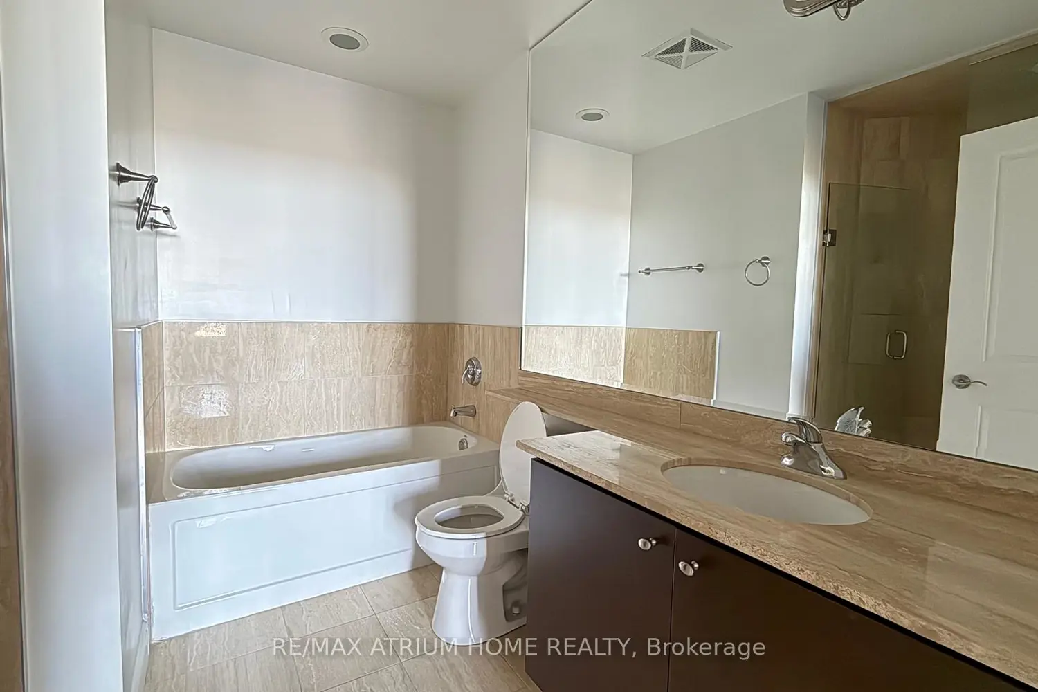 Additional image 3 of 20 Bloorview Place 1507