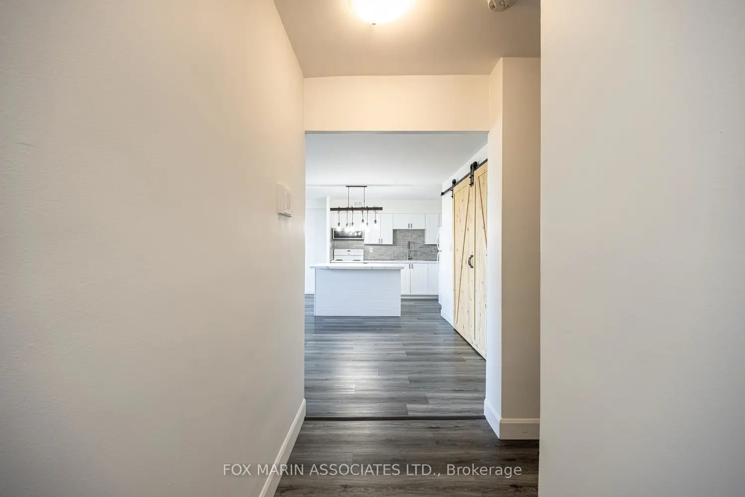 Additional image 11 of 20 Edgecliff Golfway 312