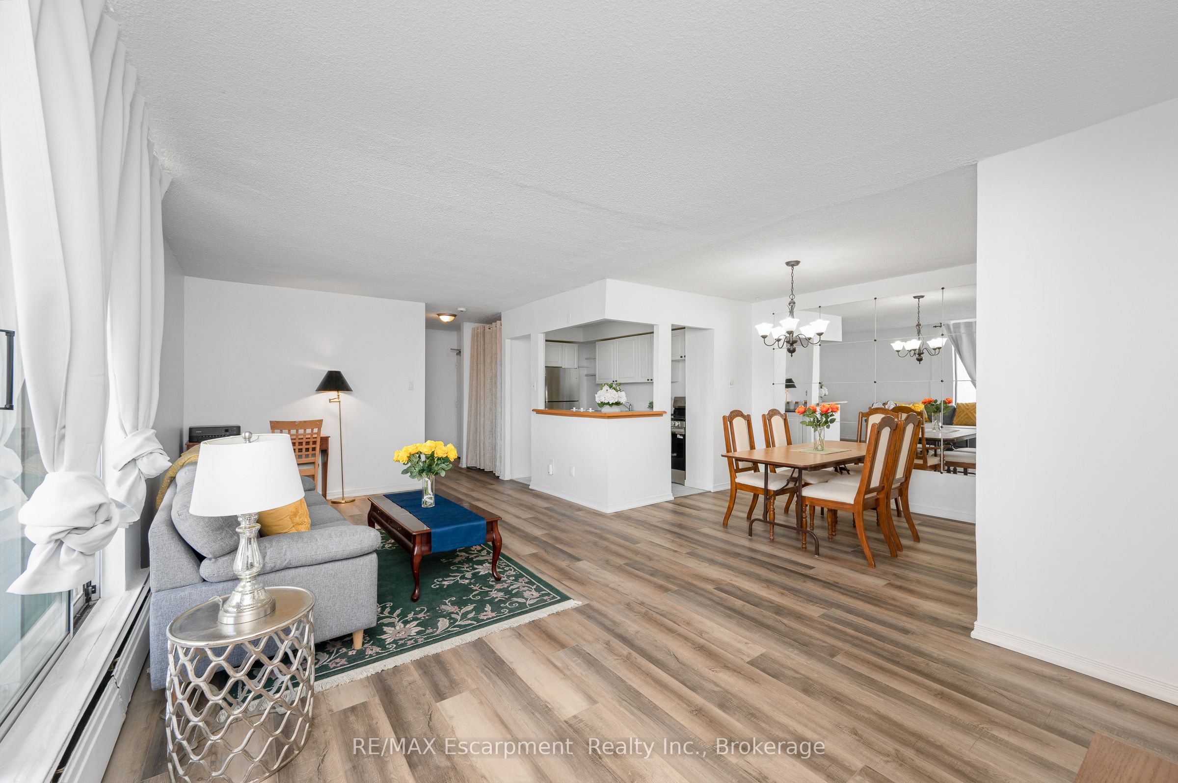 Additional image 6 of 1501-975 Warwick Court, Burlington, ON, L7T 3Z7