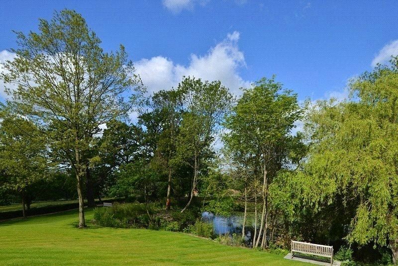 Additional image 24 of 4 bed detached house to rentHolborn Close, London NW7