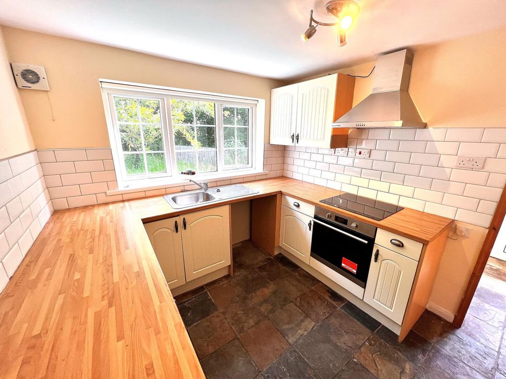 Additional image 4 of 7 bed property to rentPotterhouse Lane, Pity Me, Durham DH1