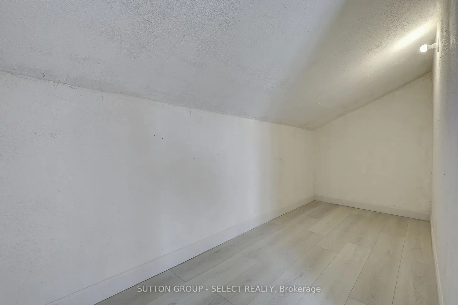 Additional image 13 of 471 Burbrook Place