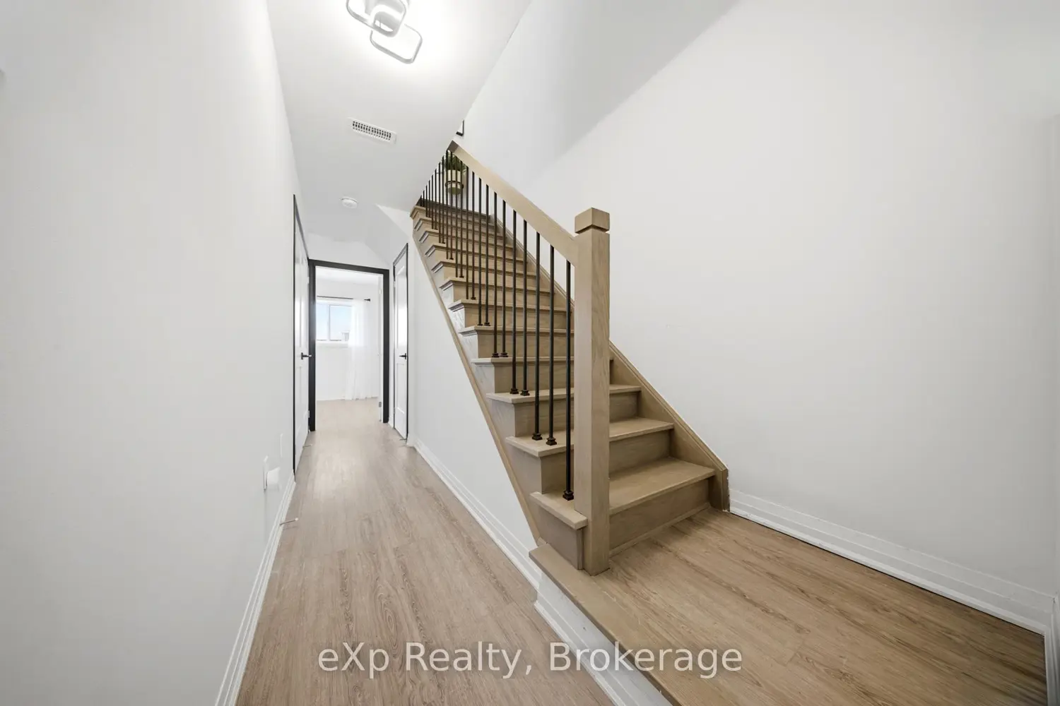 Additional image 4 of 51 Sparrow Avenue 15