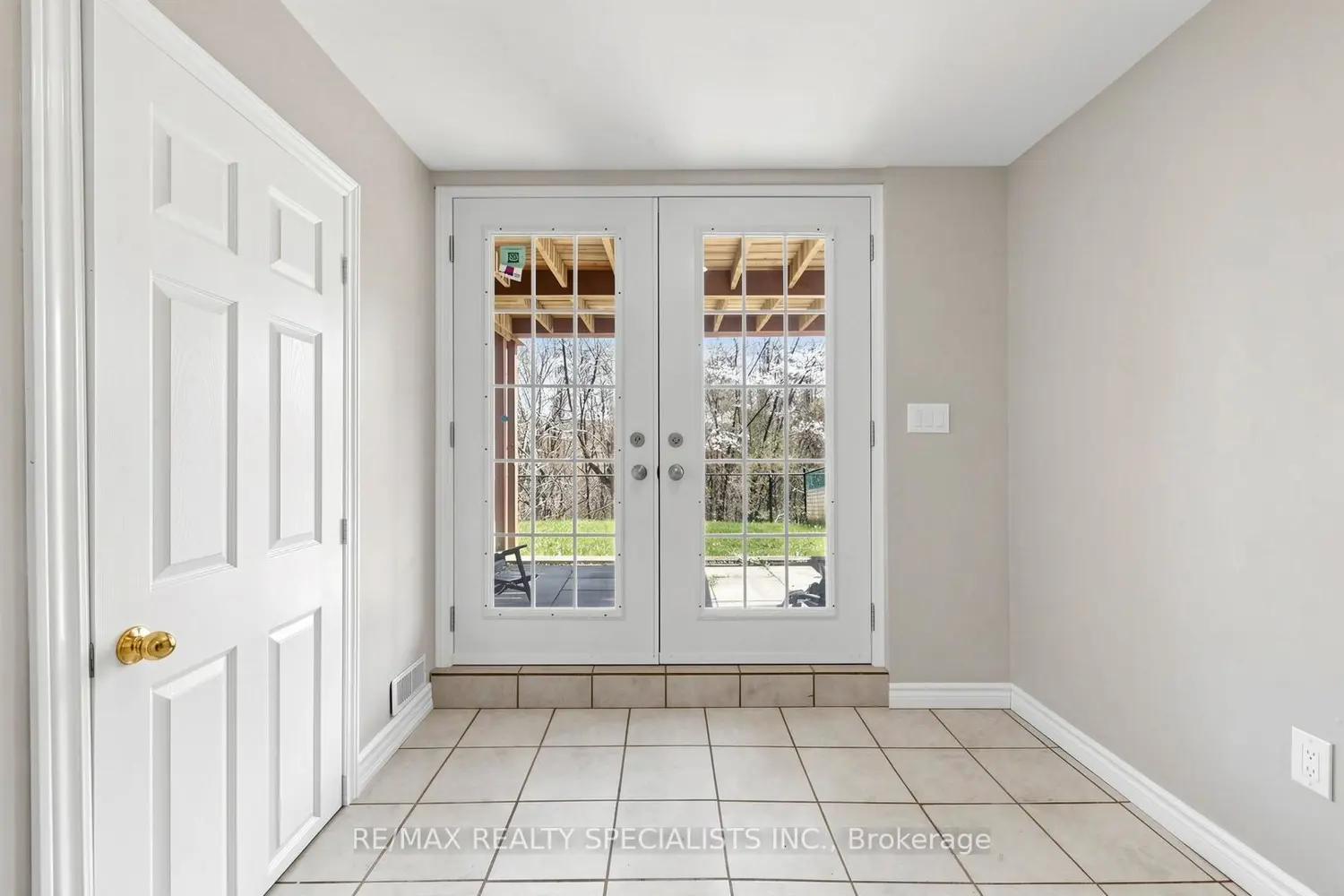 Additional image 11 of 59 Sunforest Drive