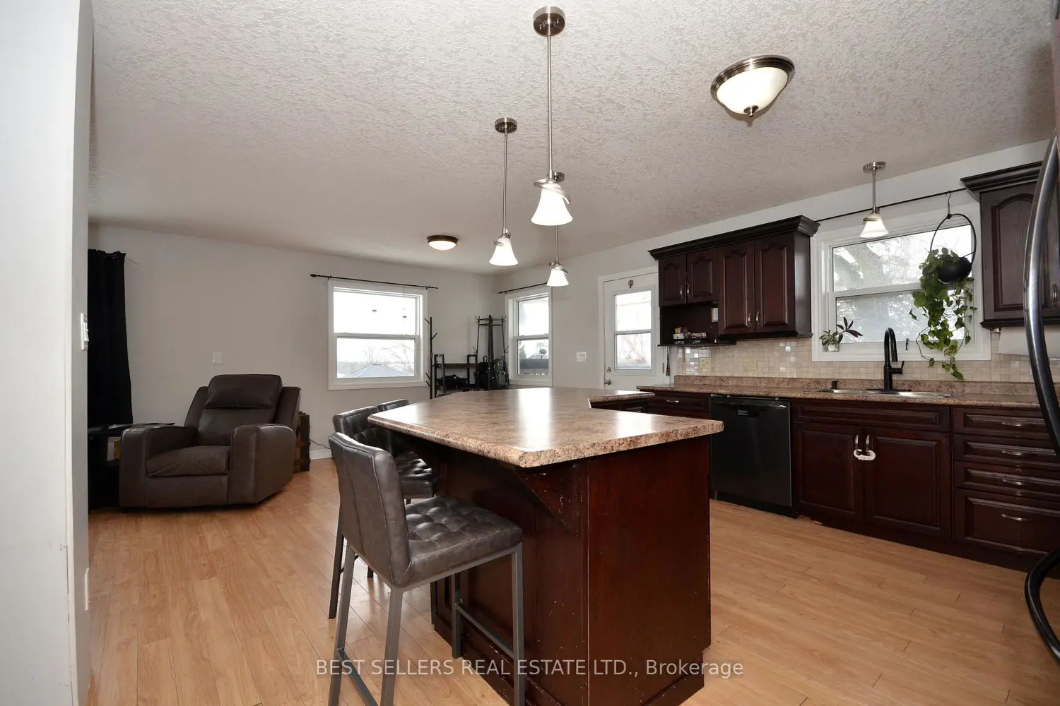Additional image 3 of 160 Elora Street