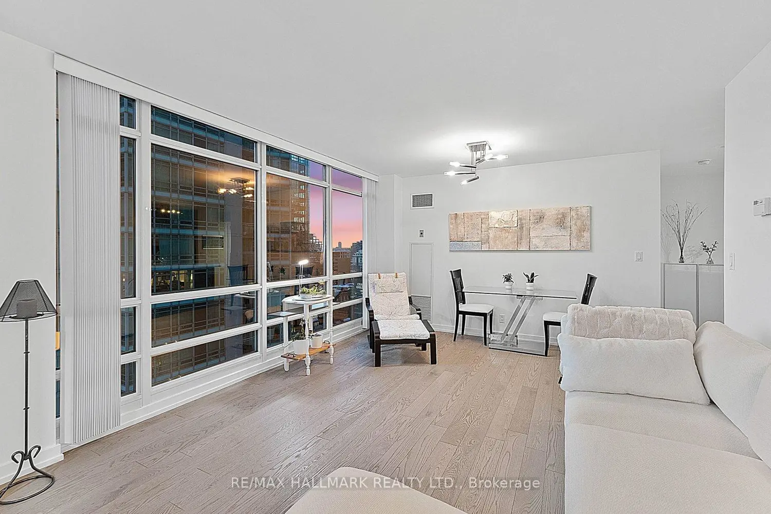 Additional image 9 of 381 Front Street 1810