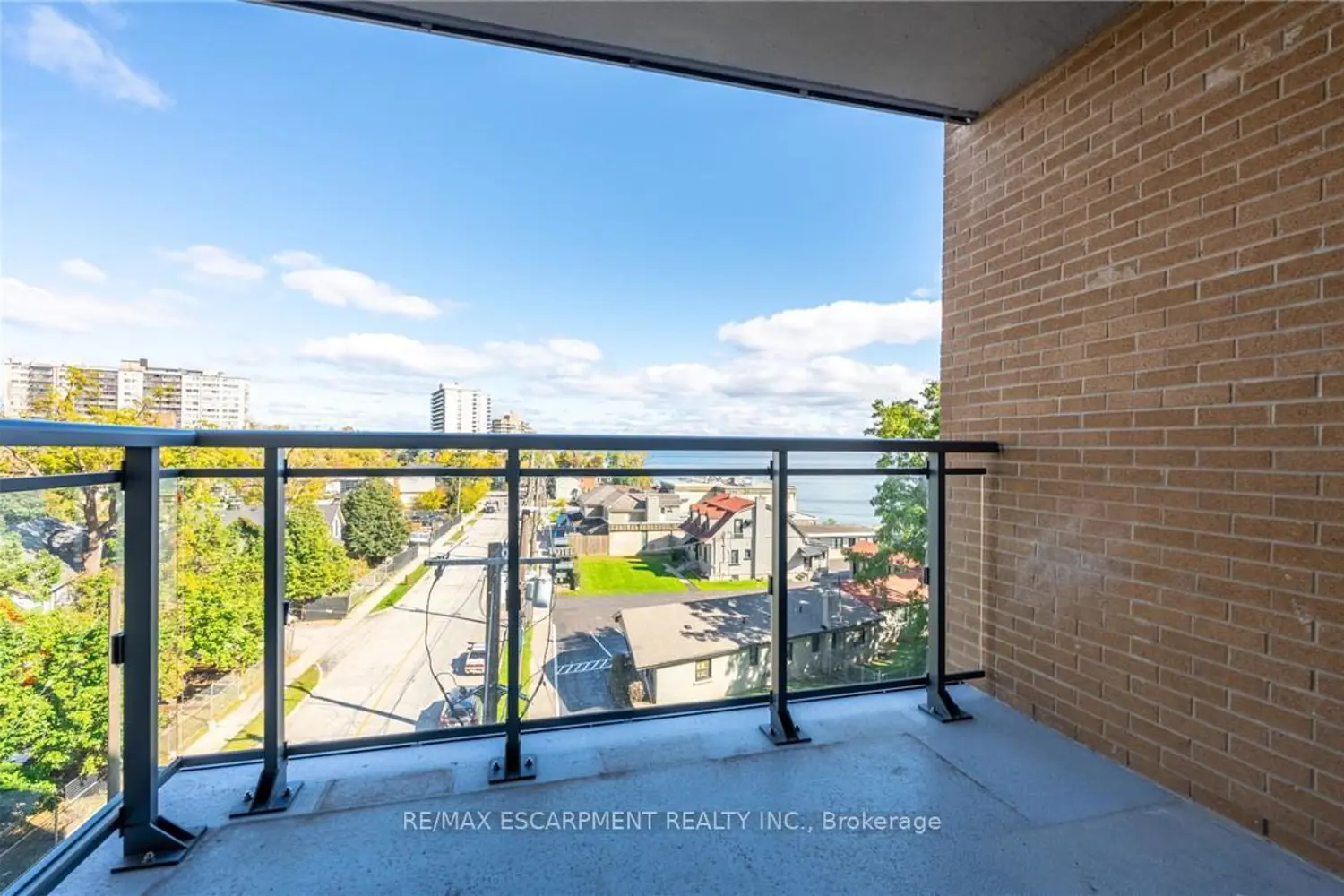 Additional image 13 of 2060 Lakeshore Road 406