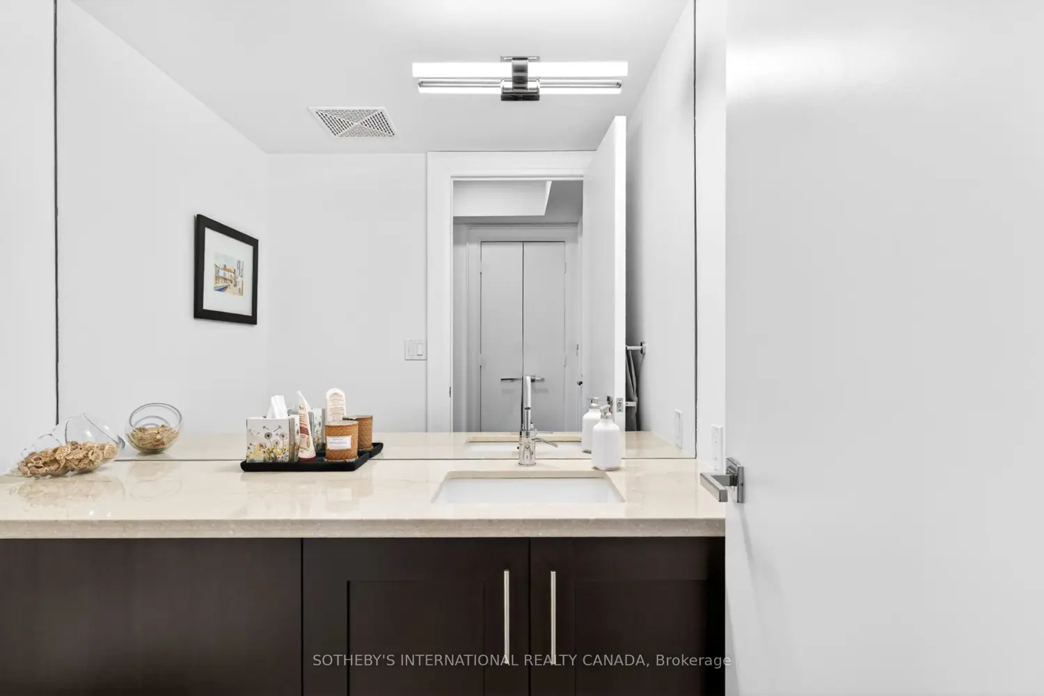 Additional image 2 of 29 Queens Quay Th 115