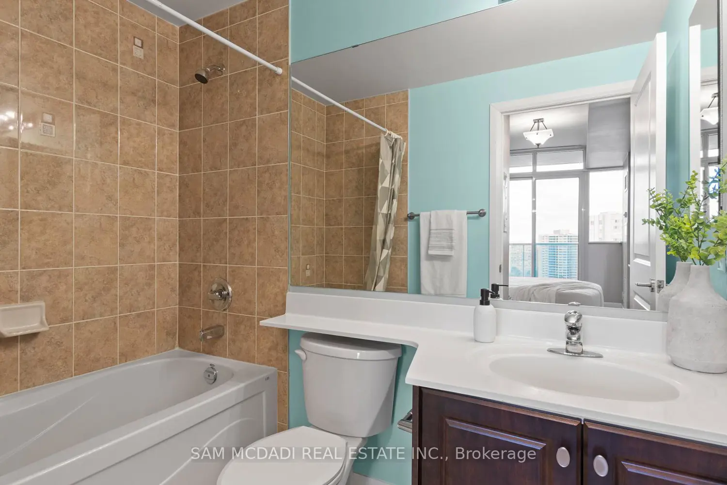 Additional image 15 of 80 Absolute Avenue 1805
