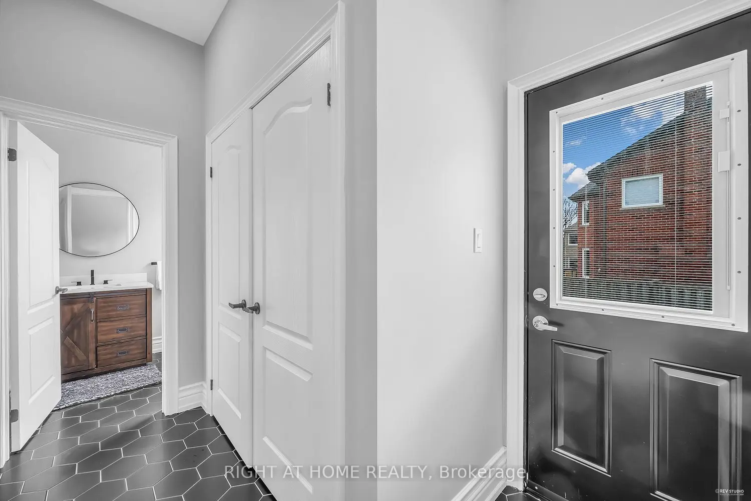 Additional image 8 of 1092 Stonehaven Avenue