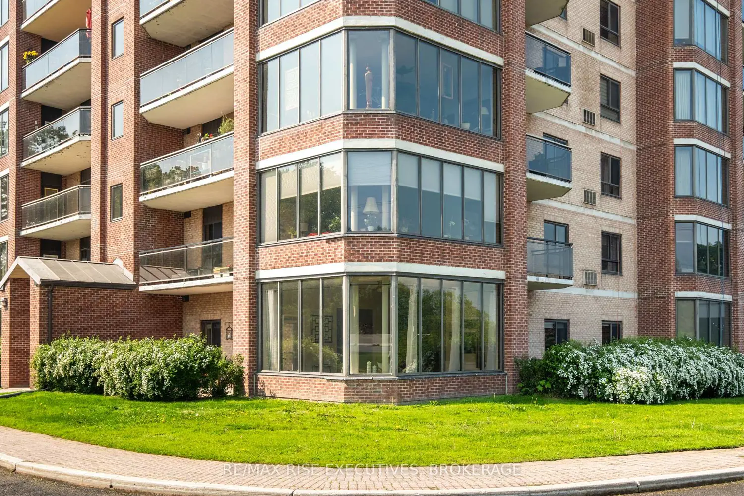 Additional image 3 of 1000 King Street 102