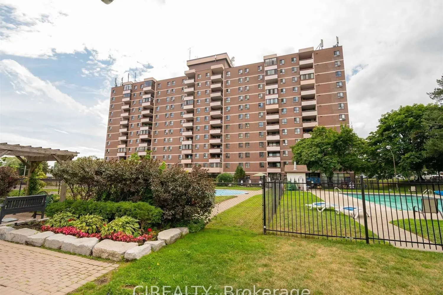 Additional image 15 of 1615 Bloor Street 411