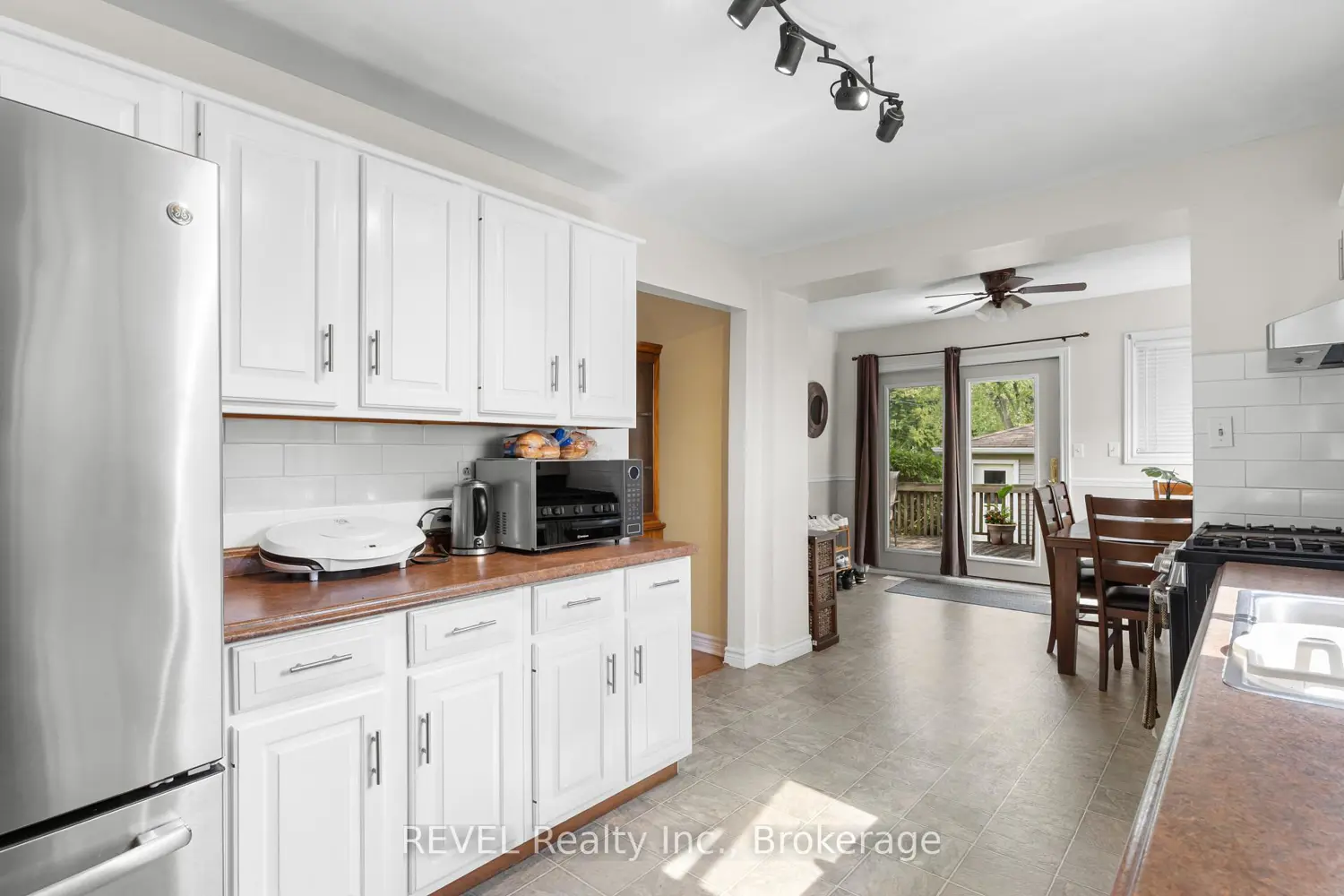 Additional image 8 of 32 Bay Avenue