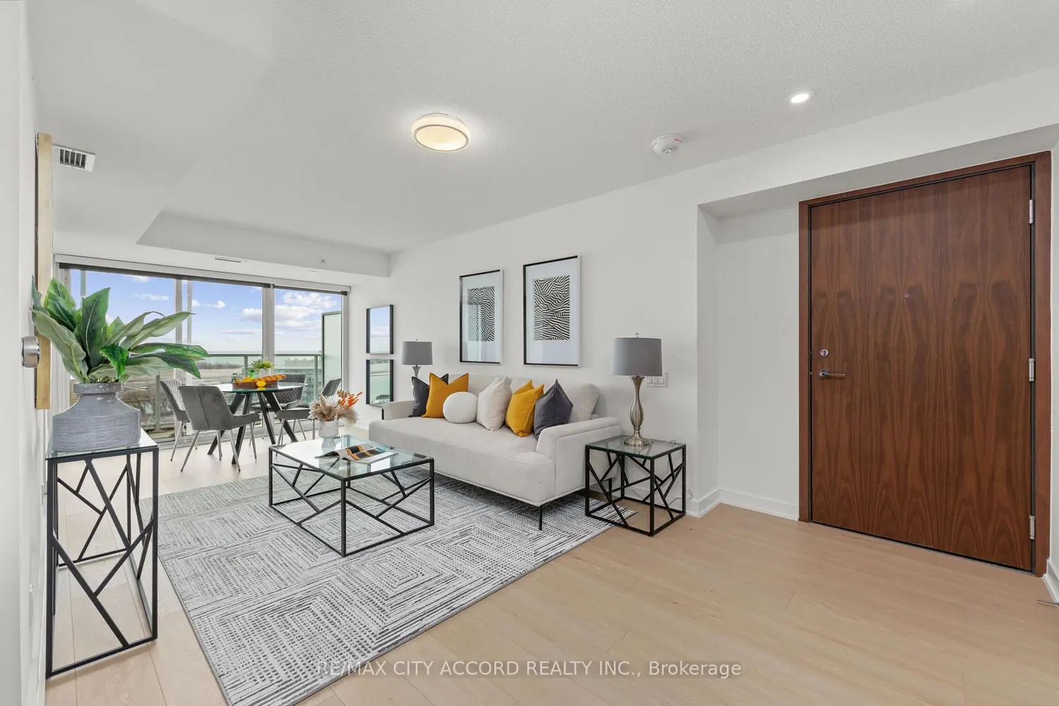 Additional image 3 of 17 Bathurst Street 2015