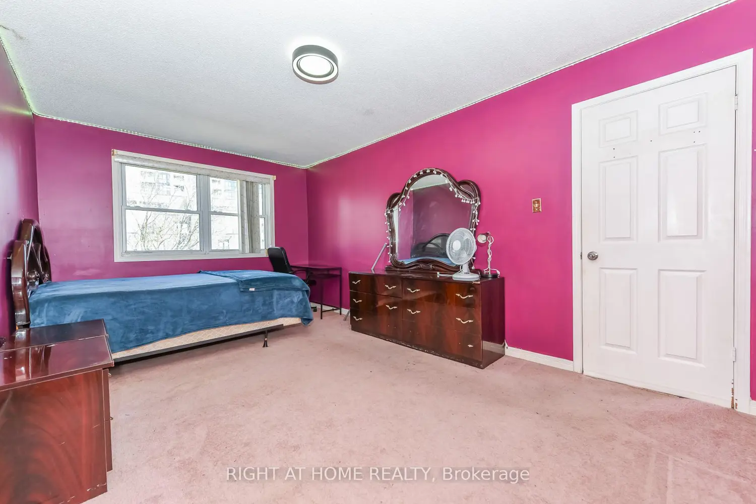 Additional image 16 of 379 Wallenberg Crescent