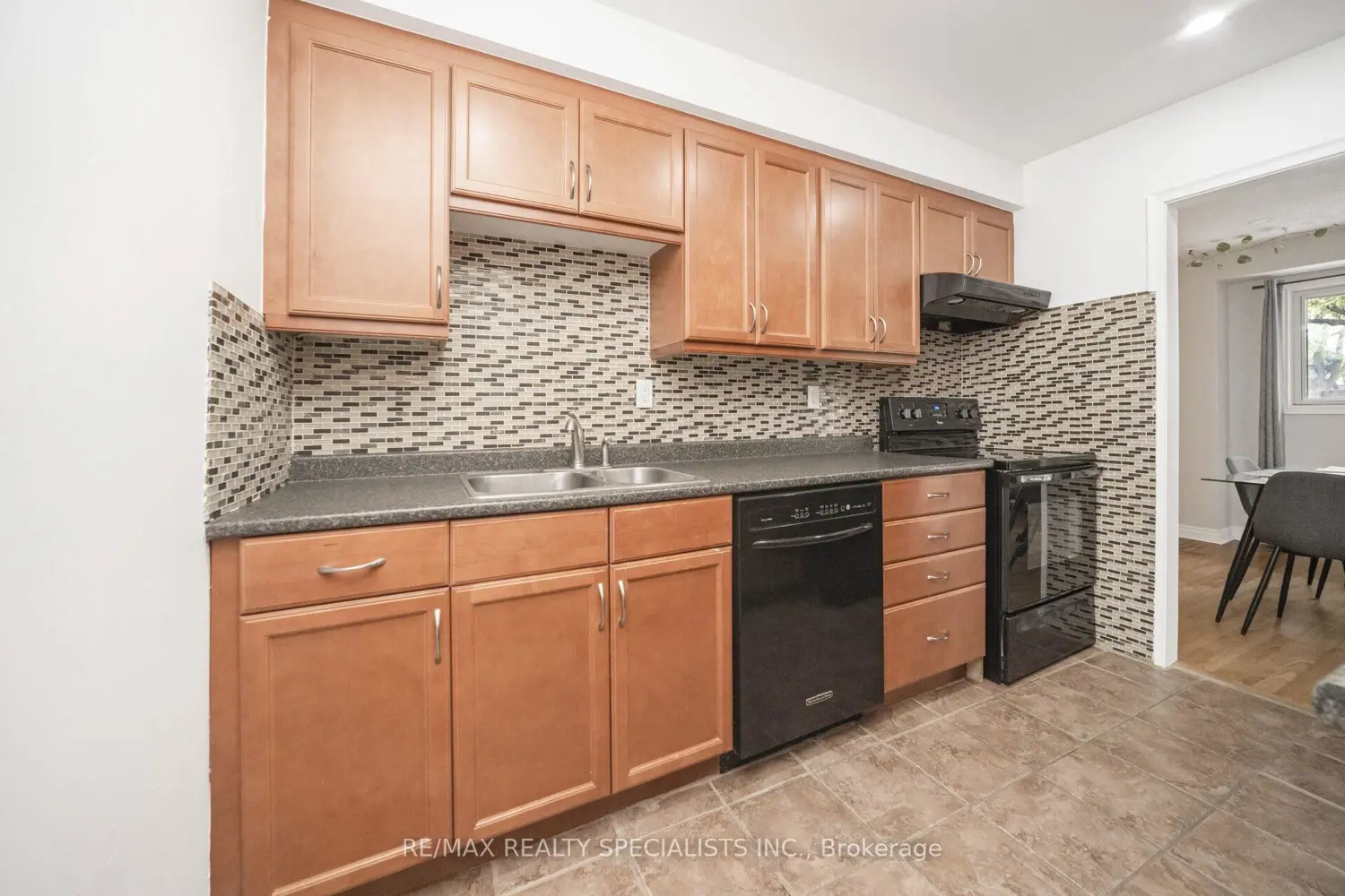 Additional image 9 of 20 Enmount Drive