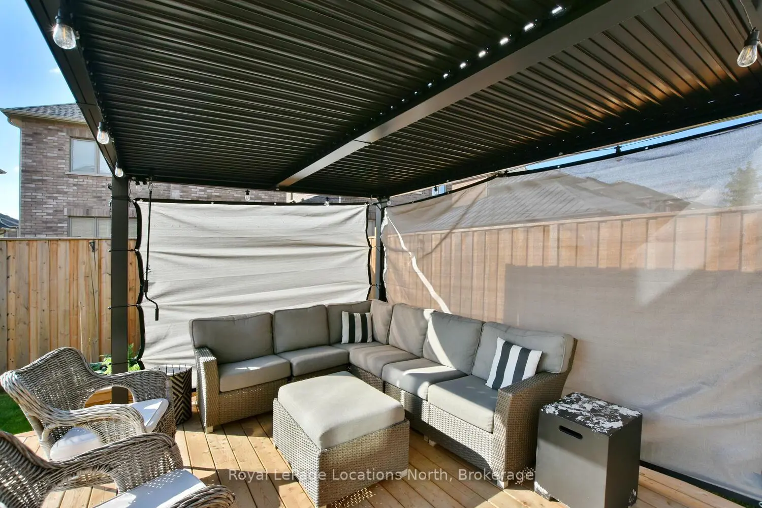48 Mclean Avenue photo 4