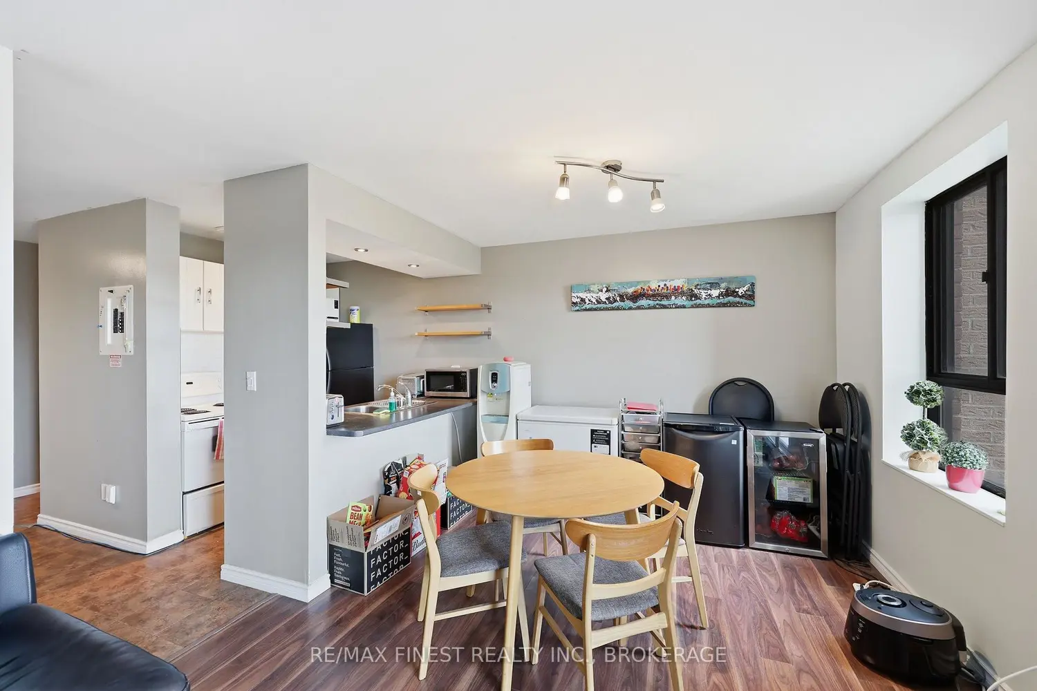 Additional image 9 of 17 Eldon Hall Place 414