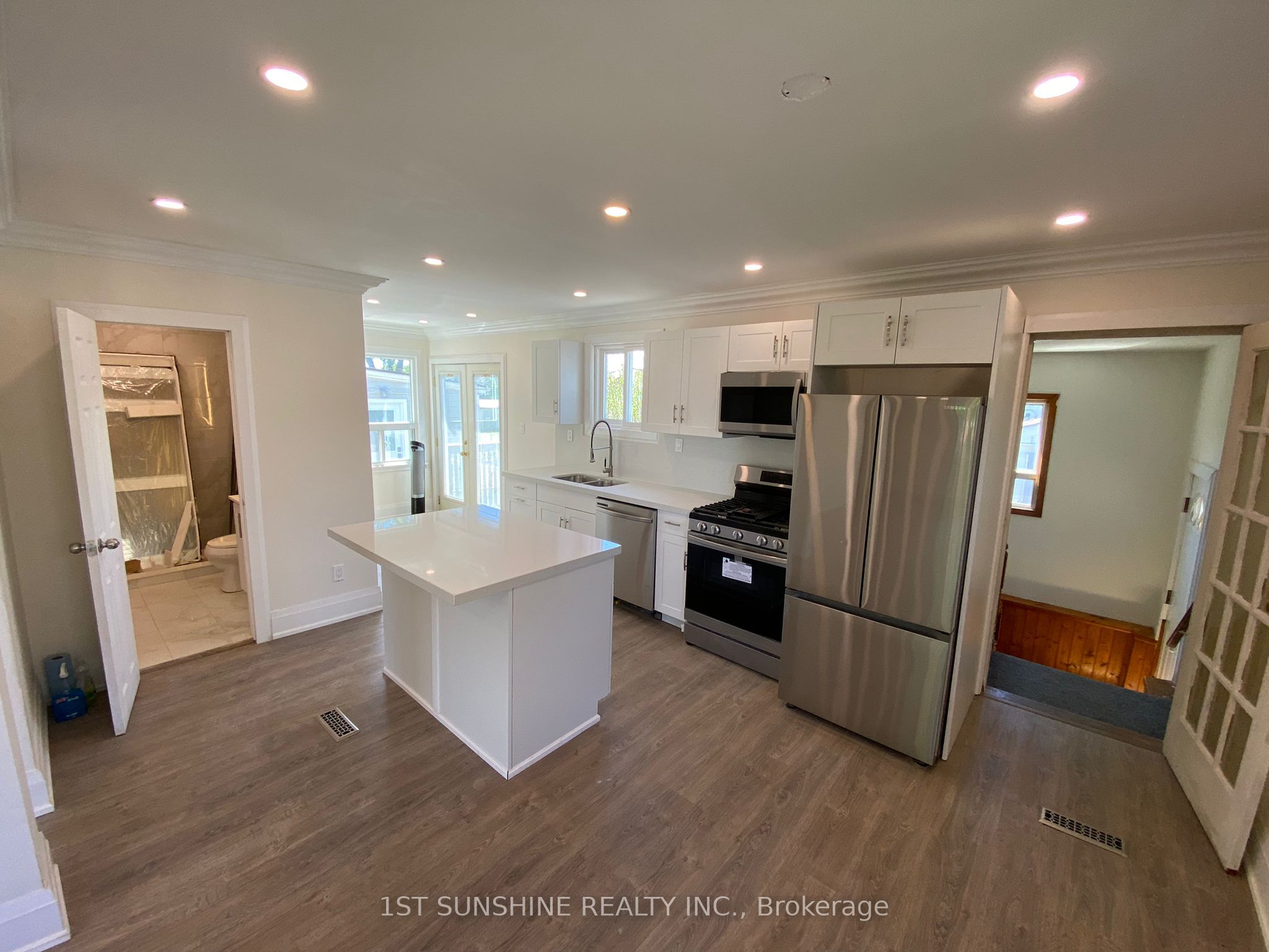 #Upper-40 Bartlett Street, St. Catharines, ON, L2M 5L1