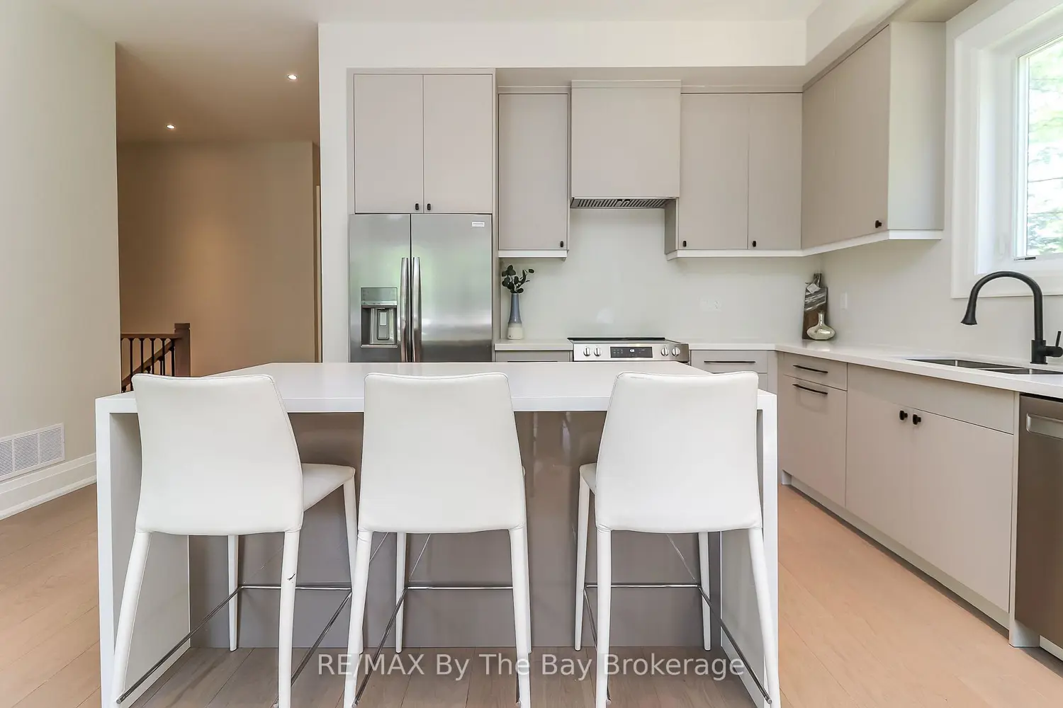 Additional image 6 of 35 48Th Street