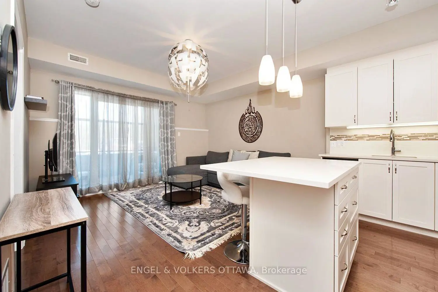 655 Beauparc Private 103 photo 2