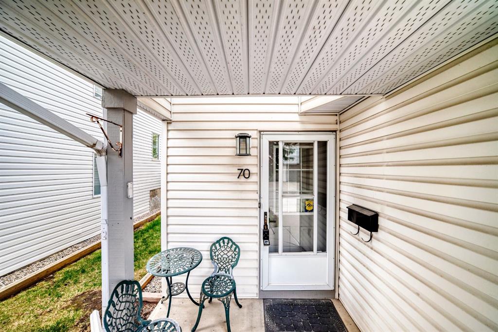 Additional image 2 of 70 Kingsland Villas SW, Calgary, AB, T2V 5J9