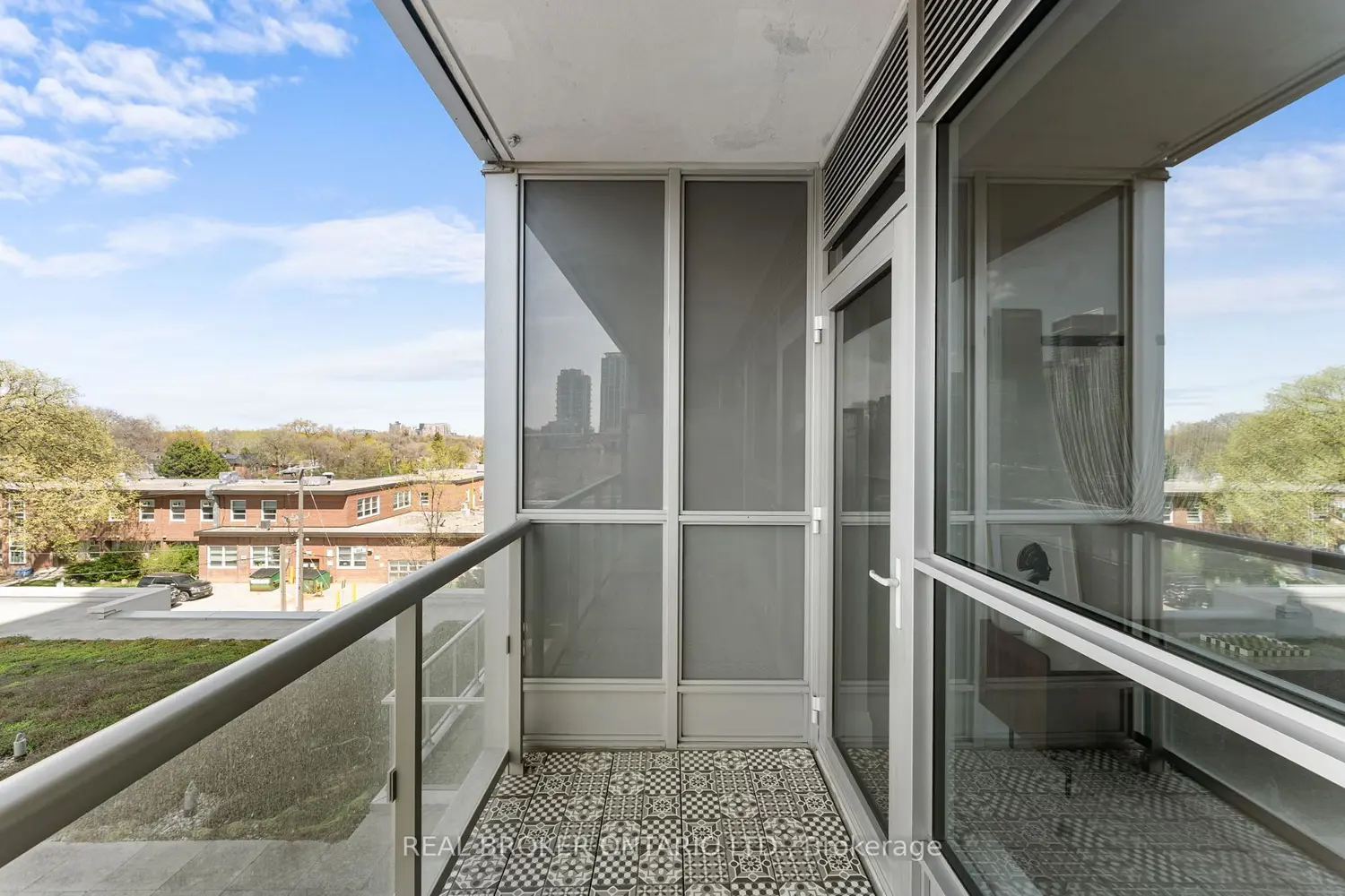 Additional image 8 of 120 Harrison Garden Boulevard 426