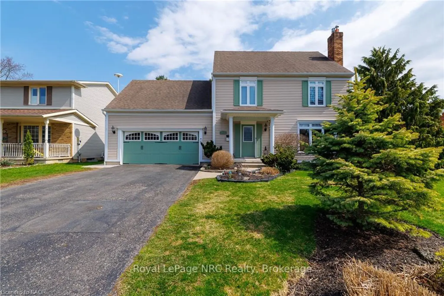 35 Brookfield Boulevard