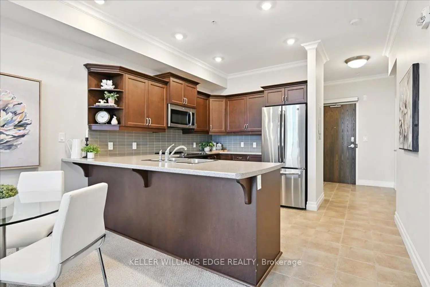 Additional image 7 of 3290 New Street 607